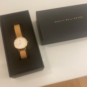 Never worn Daniel Wellington watch
